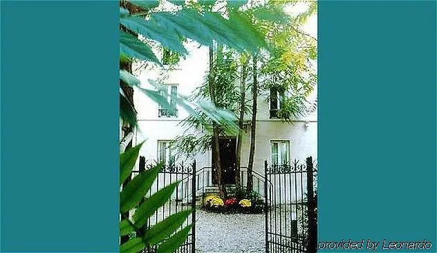 West County Hotel Dublin 3*,