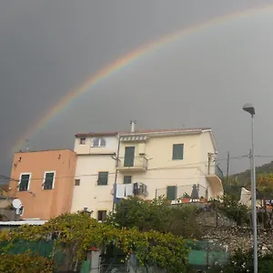 Piccolo Paradiso 3*, Finale Ligure Italia